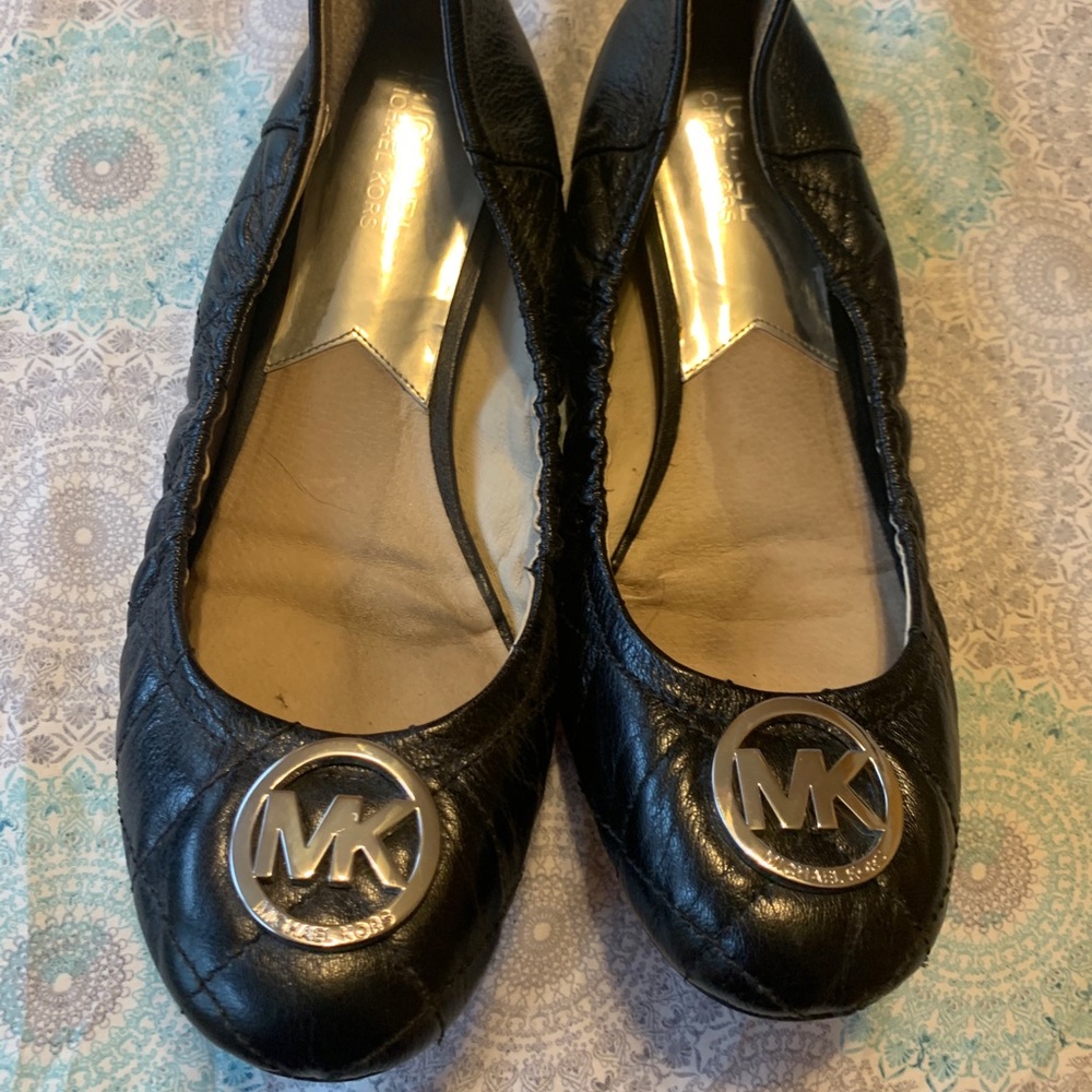 Michael kors flats women’s 10- great condition